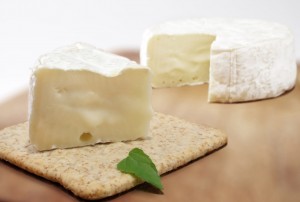 brie cheese and cracker